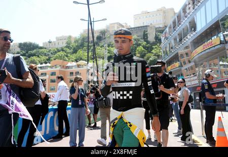 Monaco, Francia. 25 maggio 2024. © PHOTOPQR/NICE MATIN/Jean Francois Ottonello ; Monaco ; 25/05/2024 ; 81e Grand Prix de Monaco 2024 - Pitlane - lando norris/McLaren credito: MAXPPP/Alamy Live News Foto Stock