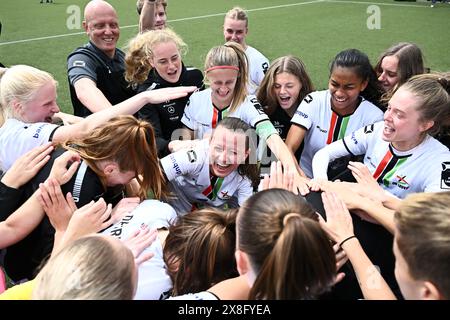 Oud Heverlee, Belgio. 25 maggio 2024. L'OHL celebra, dopo una partita di calcio femminile tra Oud Heverlee Leuven e AA Gent Ladies, il decimo e ultimo giorno dei play-off nella stagione 2023 - 2024 del belga lotto Womens Super League, sabato 25 maggio 2024 a Oud Heverlee, Belgio. Crediti: Sportpix/Alamy Live News Foto Stock