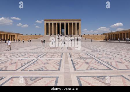 La gente visita il mausoleo di Anitkabir, il luogo di riposo di Mustafa Kemal Atatark. Foto Stock