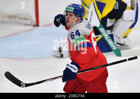 Praga, Repubblica Ceca. 25 maggio 2024. DAVID KAMPF della Repubblica Ceca festeggia il gol durante la semifinale del Campionato del mondo di hockey su ghiaccio 2024 tra Svezia e Repubblica Ceca all'arena O2 di Praga, Repubblica Ceca, 25 maggio 2024. (Credit Image: © Slavek Ruta/ZUMA Press Wire) SOLO PER USO EDITORIALE! Non per USO commerciale! Foto Stock