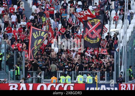 Torino, Italia. 25 maggio 2024. I tifosi di Monza durante la partita di calcio di serie A tra Juventus e Monza allo Stadio Allianz di Torino - sabato 25 maggio 2024. Sport - calcio . (Foto di Tano Pecoraro/Lapresse) credito: LaPresse/Alamy Live News Foto Stock