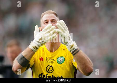 Il portiere del Celtic Joe Hart festeggia dopo aver vinto la finale della Scottish gas Cup ad Hampden Park, Glasgow. Data foto: Sabato 25 maggio 2024. Foto Stock