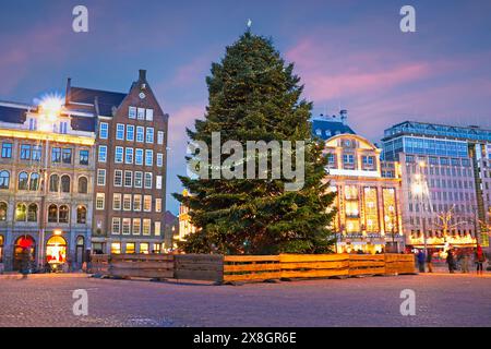 Piazza Dam in Amsterdam a Natale nei Paesi Bassi Foto Stock