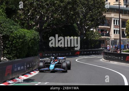 Monaco, Monaco. 25 maggio 2024. Esteban Ocon di Alpine F1 in pista durante le qualifiche per il Gran Premio di F1 di Monaco sul circuito di Monaco il 25 maggio 2024 a Monte-Carlo, Monaco. Crediti: Marco Canoniero/Alamy Live News Foto Stock