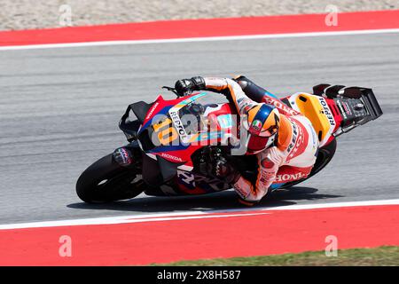 Barcellona, Spagna. 25 maggio 2024. Luca Marini dall'Italia di Repsol Honda Team con Honda durante la gara Tissot Sprint di MotoGP Gran premi Energi Monster de Catalunya 2024 sul circuito di Barcellona-Catalunya a Barcellona. Crediti: Immagini DAX/Alamy Live News Foto Stock