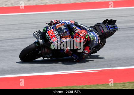 Barcellona, Spagna. 25 maggio 2024. Fabio Quartararo dalla francia del team Monster Energy Yamaha MotoGP con Yamaha durante la gara Tissot Sprint di MotoGP Gran premi Energi Monster de Catalunya 2024 al Circuit de Barcelona-Catalunya di Barcellona. Crediti: Immagini DAX/Alamy Live News Foto Stock