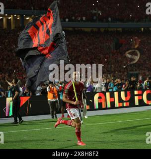 Cairo, Egitto. 25 maggio 2024. CAIRO, EGITTO - MAGGIO 25: Mohamed Abdelmonem di al Ahly celebra dopo aver vinto la finale della CAF Champions League tra al Ahly e Esperance sportive Tunisi al Cairo International Stadium il 25 maggio 2024 al Cairo, Egitto. (Foto di M.. Bayoumy/SFSI) credito: Sebo47/Alamy Live News Foto Stock