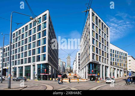 Architettura contemporanea di edifici per uffici Lyyra di nuova costruzione intorno a Siltasaarenkatu nel quartiere Kallio di Helsinki, Finlandia Foto Stock