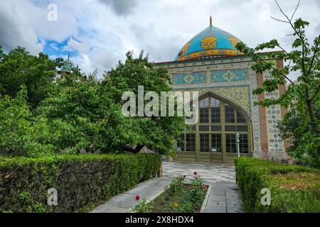 Erevan, Armenia - 14 maggio 2024: La Moschea Blu è una moschea sciita del XVIII secolo a Erevan, Armenia. Foto Stock