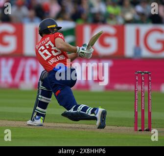 Birmingham Inghilterra : maggio -25 -2024 : Jos Buttler (c) dell'Inghilterra in azione di battuta durante la Vitality T20 International Series tra Inghilterra e Pakistan all'Edgbaston Cricket Ground, Birmingham Inghilterra Credit: PATRICK ANTHONISZ/Alamy Live News Foto Stock