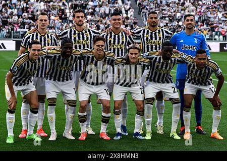 Torino, Italia. 25 maggio 2024. Allianz Stadium, 25.05.2025: Team Juventus prima della partita di serie A tra Juventus FC e AC Monza all'Allianz Stadium di Torino, Italia calcio (Cristiano Mazzi/SPP) crediti: SPP Sport Press Photo. /Alamy Live News Foto Stock