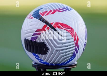 Bridgeview, Illinois, Stati Uniti. 25 maggio 2024. Una visione generale del pallone durante l'azione della partita di calcio NWSL tra il Racing Louisville FC e i Chicago Red Stars al SeatGeek Stadium di Bridgeview, Illinois. John Mersits/CSM/Alamy Live News Foto Stock