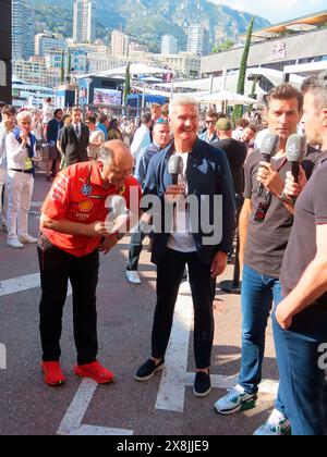 Montecarlo, Monaco. 26 maggio 2024. 26.05.2024, Circuit de Monaco, Monte Carlo, Gran Premio di Formula 1 Monaco 2024, nella foto il capo del team Frederic Vasseur (Scuderia Ferrari), David Coulthard, Mark Webber credito: dpa/Alamy Live News Foto Stock