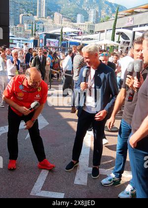 Montecarlo, Monaco. 26 maggio 2024. 26.05.2024, Circuit de Monaco, Monte Carlo, Gran Premio di Formula 1 Monaco 2024, nella foto il capo del team Frederic Vasseur (Scuderia Ferrari), David Coulthard, Mark Webber credito: dpa/Alamy Live News Foto Stock