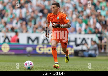 Brema, Germania. 18 maggio 2024. firo : 18.05.2024, calcio, calcio, 1. Campionato, 1. Bundesliga, stagione 2023/2024, SV Werder Brema - VfL Bochum Michael Zetterer (SV Werder Brema) azione individuale, figura intera, credito: dpa/Alamy Live News Foto Stock
