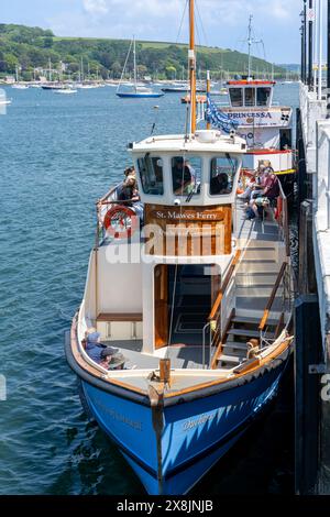 La Duchessa di Cornovaglia imbarca passeggeri per l'attraversamento di St Mawes, Cornovaglia Foto Stock
