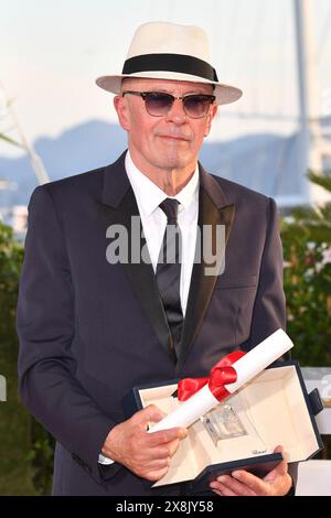 Jacques Audiard mit dem Preis der Jury für "Emilia Perez" beim Photocall mit den Preisträgern auf dem Festival de Cannes 2024 / 77. Internationale Filmfestspiele von Cannes am Palais des Festivals. Cannes, 25.05.2024 Foto Stock