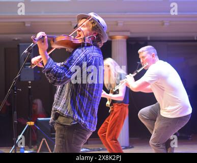 Sheelanagig al Bristol Folk Festival. St George's Church, Bristol. REGNO UNITO. 5 maggio 2024 Foto Stock