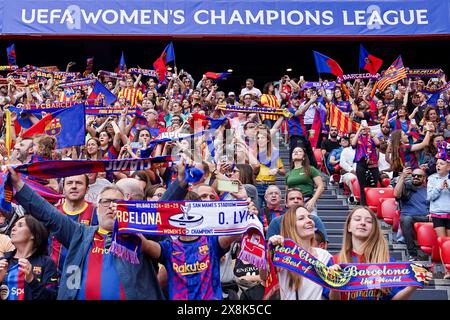 Bilbao, Spagna, 25 maggio 2024: Tifosi del Barcellona durante la finale di UEFA Womens Champions League tra FC Barcelona e Olympique Lyonnais all'Estadio de San Mames di Bilbao, Spagna. (Daniela Porcelli/SPP) credito: SPP Sport Press Photo. /Alamy Live News Foto Stock