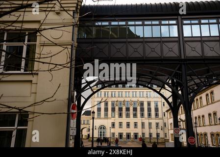 Moderna architettura barocca della Mosella sulla piazza giudiziaria in Lussemburgo. Foto Stock