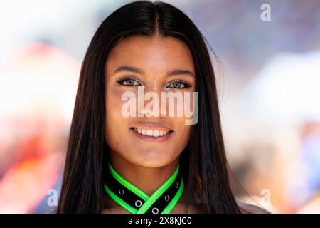 Circuito di Barcellona, Barcellona, Catalogna, Spagna. 26 maggio 2024. 2024 MotoGP del Catalunya Race Day; paddock girl sulla griglia di partenza credito: Action Plus Sports/Alamy Live News Foto Stock