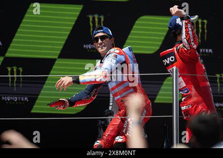 Barcellona, ESP. 26 maggio 2024. Barcellona, Spagna. Circuit de Barcelona Catalunya. Maggio 26 2024 giornata della corsa. Moto GP Marquez (93) di Gresini Racing MotoGP festeggia sul podio durante la MotoGP Gran premi Monster Energy de Catalunya. MotoGP 24-25-26 maggio 2024, al Circuit de Barcelona-Catalunya di Barcellona, Spagna. Crediti: Rosdemora/Alamy Live News Foto Stock