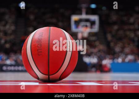 Milano, Italia. 25 maggio 2024. Pallacanestro ufficiale durante EA7 Emporio Armani Milano vs Germani Brescia, partita di serie A di pallacanestro A Milano, Italia, maggio 25 2024 crediti: Agenzia fotografica indipendente/Alamy Live News Foto Stock