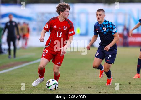 Achna, Cipro. 26 maggio 2024. Achna, Cipro, 26 maggio 2024: Louis Griffiths (13 Galles) durante la partita del Campionato europeo Under-17 UEFA tra Galles e Croazia allo stadio Dasaki Achnas di Achna, Cipro. (Chara Savvidou/SPP) credito: SPP Sport Press Photo. /Alamy Live News Foto Stock