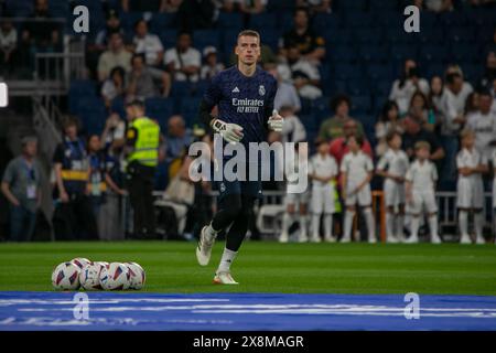 Andriy Lunin del Real Madrid CF visto prima della partita di calcio della 38a settimana di la Liga EA Sports tra il Real Madrid CF e il Real Betis allo stadio Santiago Bernabeu. Risultato finale: Real Madrid 0:0 Real Betis. Foto Stock