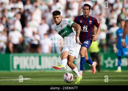 Elche, Spagna. 26 maggio 2024. ELCHE, SPAGNA - MAGGIO 26: Nico Castro attacca il centrocampo dell'Elche CF passa la palla durante il LaLiga Hypermotion match tra Elche CF e CD Eldense allo stadio Manuel Martinez Valero, il 26 maggio 2024 a Elche, Alicante, Spagna. (Foto di Francisco Macia/Photo Players Images) credito: Magara Press SL/Alamy Live News Foto Stock