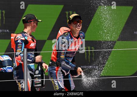 Barcellona, ESP. 26 maggio 2024. Barcellona, Spagna. Circuit de Barcelona Catalunya. Maggio 26 2024 giornata della corsa. Moto 2 ai Ogura (79) di MT Helmets - MSI celebra la prima posizione sul podio durante il Gran premi Monster Energy de Catalunya di MotoGP. MotoGP 24-25-26 maggio 2024, al Circuit de Barcelona-Catalunya di Barcellona, Spagna. Crediti: Rosdemora/Alamy Live News Foto Stock