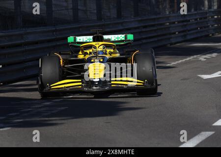 Monaco, Monaco. 26 maggio 2024. Oscar Piastri della McLaren in pista durante il Gran Premio di F1 di Monaco al Circuit de Monaco il 26 maggio 2024 a Monte-Carlo, Monaco. Crediti: Marco Canoniero/Alamy Live News Foto Stock