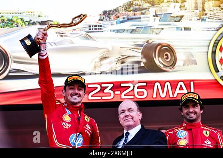 Monaco, Principato di Monaco. 26 maggio 2024. Charles Leclercand Alberto II di Monaco e Carlos Sainz, credito: Agenzia fotografica indipendente/Alamy Live News Foto Stock