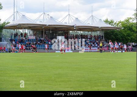 Aschheim, Germania. 26 maggio 2024. Aschheim, Germania, 26 maggio 2024: Mainstand ad Aschheim durante il 2. Frauen-Bundesliga match tra il Bayern Munich II e l'Eintracht Frankfurt II allo Sportpark Aschheim, Germania. (Sven Beyrich/SPP) credito: SPP Sport Press Photo. /Alamy Live News Foto Stock