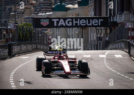 Monaco, Monaco. 26 maggio 2024. Il pilota spagnolo della Scuderia Ferrari Carlos Sainz gareggia durante la gara del Gran Premio di F1 di Monaco. Credito: SOPA Images Limited/Alamy Live News Foto Stock