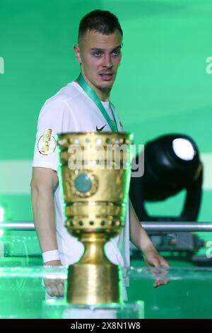 Berlino, Germania. 25 maggio 2024. Fussball DFB-Pokal finale 1. FC Kaiserslautern - Bayer 04 Leverkusen am 25.05.2024 im Olympiastadion a Berlino Filip Kaloc ( Kaiserslautern ) le normative DFB vietano qualsiasi uso di fotografie come sequenze di immagini e/o quasi-video. Foto: Revierfoto credito: ddp media GmbH/Alamy Live News Foto Stock