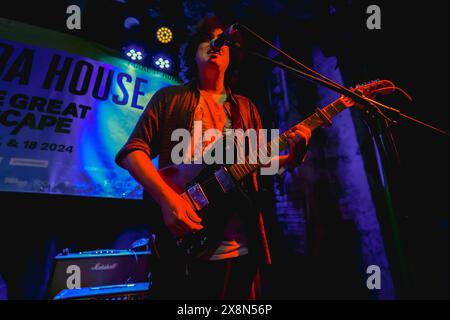 Green Door Store, Brighton, città di Brighton & Hove, East Susse, Regno Unito. Corridoio che si esibisce al Green Door Store di Brighton come parte del festival musicale Great Escape 2024. 18 maggio 2024. David Smith/Alamy News Foto Stock