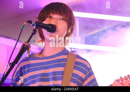 Jubilee Square, Brighton, città di Brighton & Hove, East Sussex. Helsinki Lambda Club si esibisce a Jubilee Square, Brighton come parte del festival musicale Great Escape 2024. David Smith/Alamy News Foto Stock