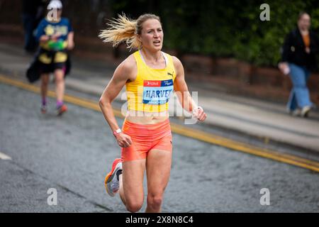 St Ann's Hospice - Greater Manchester Run 2024. L'atleta Elite Rose Harvey Foto Stock