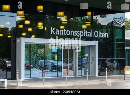 Olten, Svizzera - 25 maggio 2024: Moderna struttura medica, l'ospedale cantonale di Olten - Kantonsspital Olten. Foto Stock