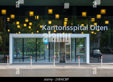 Olten, Svizzera - 25 maggio 2024: Moderna struttura medica, l'ospedale cantonale di Olten - Kantonsspital Olten. Foto Stock