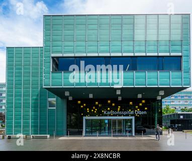 Olten, Svizzera - 25 maggio 2024: Moderna struttura medica, l'ospedale cantonale di Olten - Kantonsspital Olten. Foto Stock