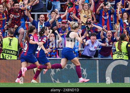 Alexia Putellas del FC Barcelona festeggia dopo aver segnato il secondo gol della sua squadra durante la finale di UEFA Champions League 2023/24 tra F Foto Stock