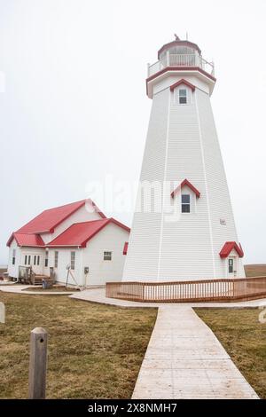 East Point Lighthouse noto come "Canada's Confederation Lighthouse" nell'Isola del Principe Edoardo, Canada Foto Stock