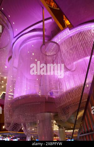 Las Vegas, Nevada, USA 15 maggio 2024 The Chandelier at the Cosmopolitan Hotel & Casino on Las Vegas Blvd, Las Vegas Strip il 15 maggio 2024 a Las Vegas, Nevada, USA. Foto di Barry King/Alamy Stock Photo Foto Stock