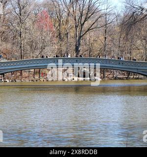 New York, Stati Uniti. 3 aprile 2023. Scene di vita quotidiana di strada. Crediti: Nidpor/Alamy Live News Foto Stock