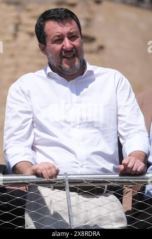 Vice primo Ministro e Ministro delle infrastrutture e dei trasporti, Matteo Salvini in visita alla nuova stazione marittima di Napoli al molo di Beverello Foto Stock