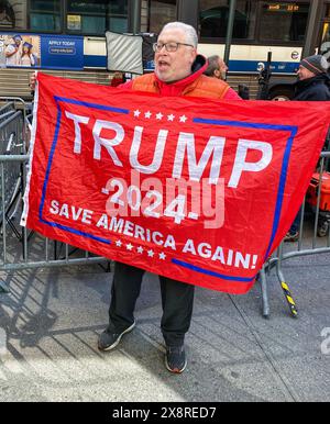 New York, Stati Uniti. 3 aprile 2023. Scene di vita quotidiana di strada. Crediti: Nidpor/Alamy Live News Foto Stock