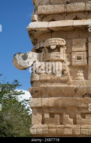 Chacón pioggia Maschera di Dio, la Chiesa (La Iglesia), Chichen Itza, Yucatan, Messico Foto Stock