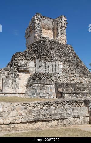 Tempio di Dzibilnocac (volta dipinta), rovine archeologiche maya di Dzibilnocac, stile Chenes, Campeche, Messico Foto Stock